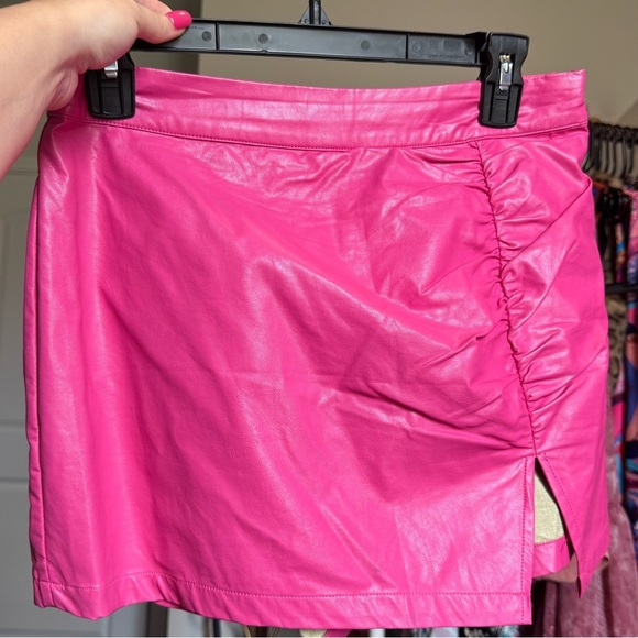 Cotton Candy Pants - Hot Barbie Pink Leather Ruffle Skort